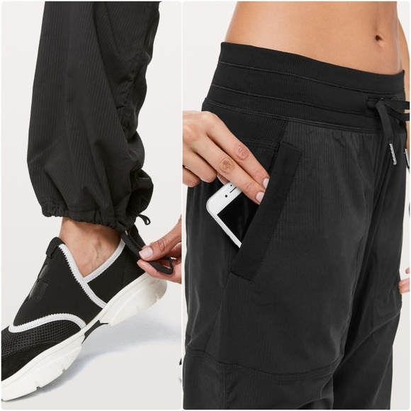 SOLD Lululemon Black Adjustable Dance Studio Pant - Picture 2 of 8